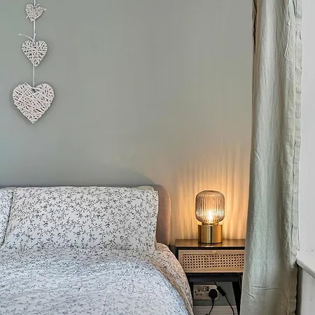 Finest Retreats - Poppy Of * Penzance